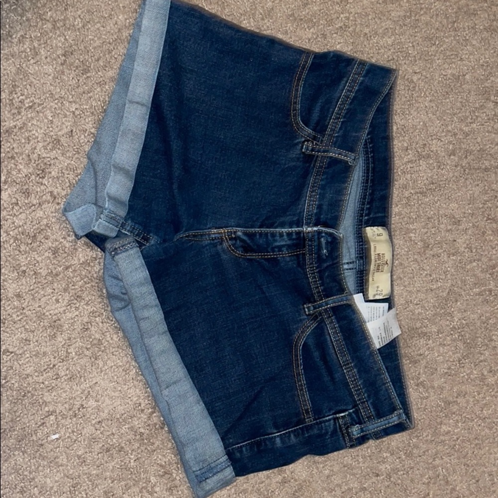 Hollister Midi Longest Length Jean Shorts 4” inseam. Size 9 - Picture 4 of 6